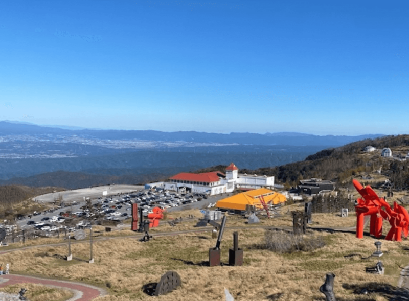 美ヶ原高原美術館駐車場